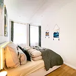 Freundliche Ferienwohnung Mit Regendusche, Kueche, Waschmaschine&Trockner, Tv, Wlan