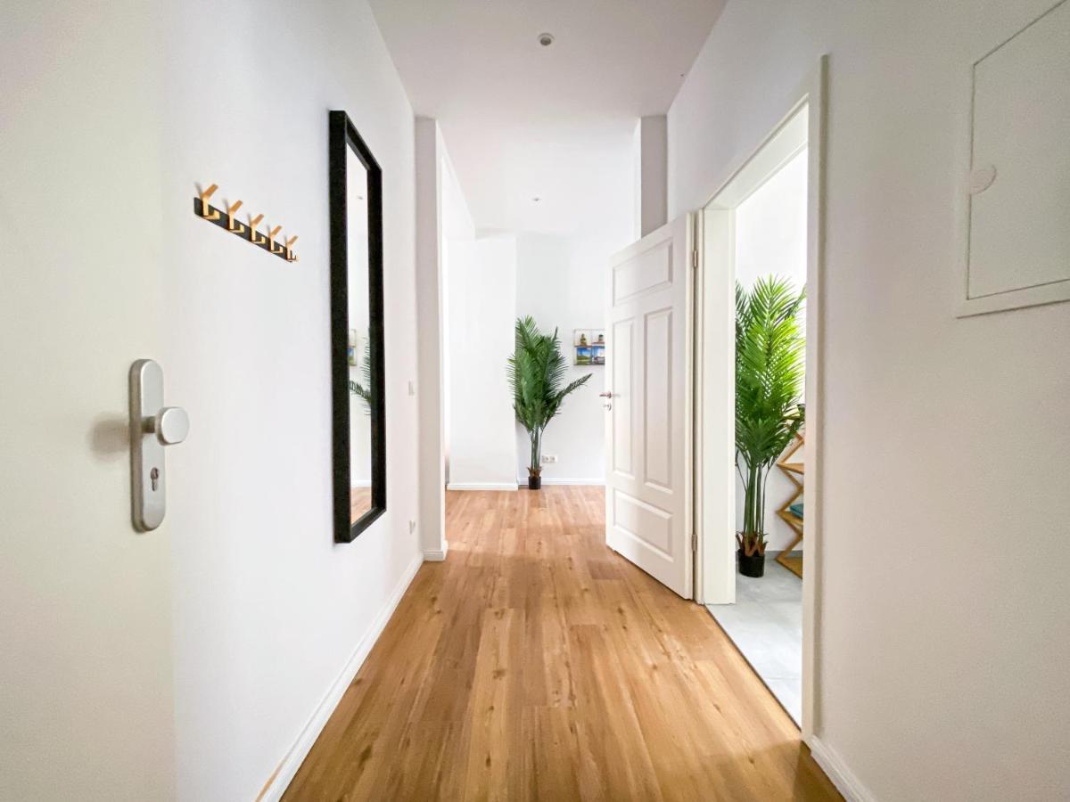 Freundliche Mit Regendusche, Kueche, Waschmaschine&trockner, Tv, Wlan Apartment *