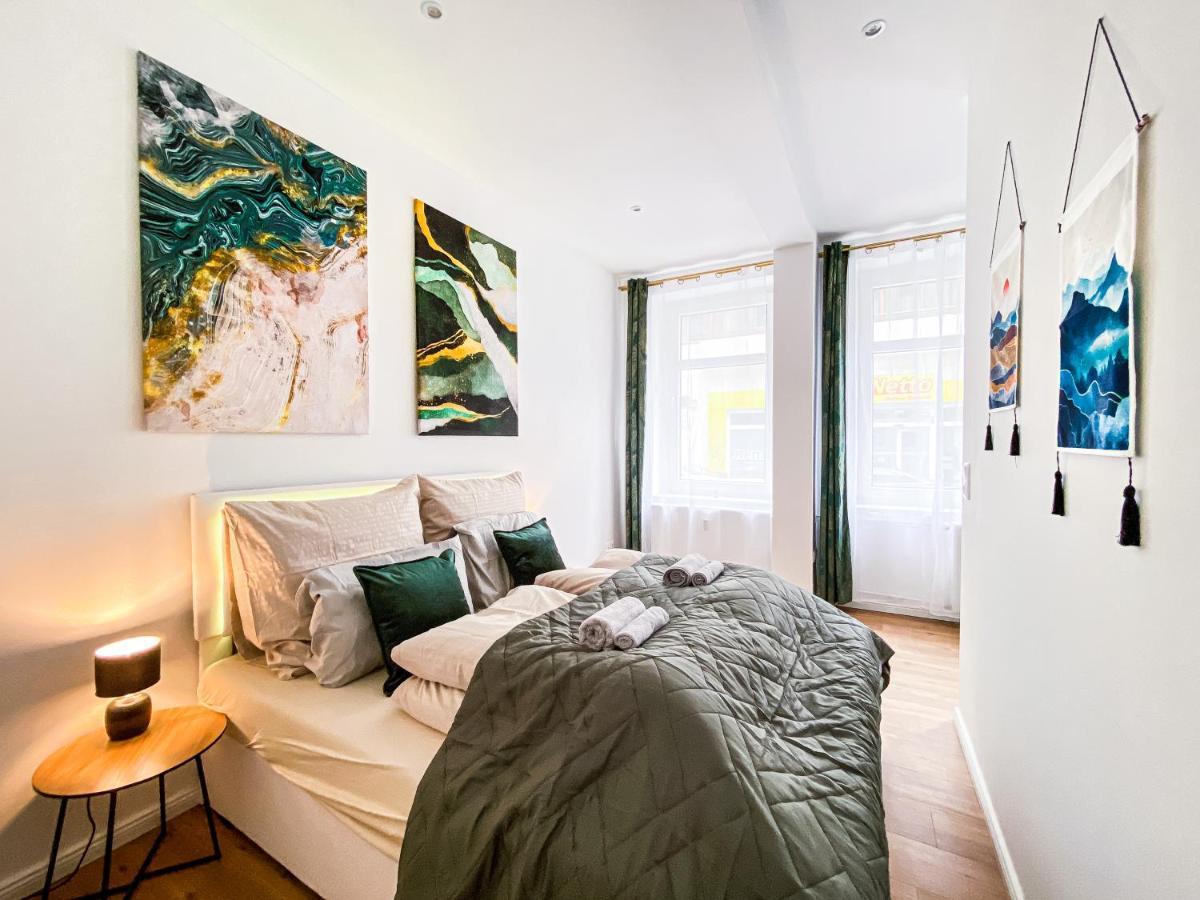 Freundliche Mit Regendusche, Kueche, Waschmaschine&trockner, Tv, Wlan Apartment